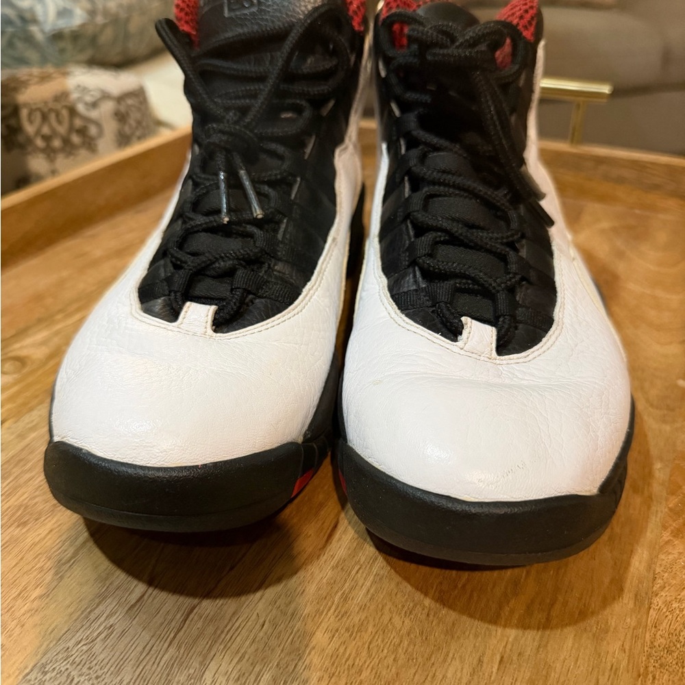 Jordan 10 Size: 9.5